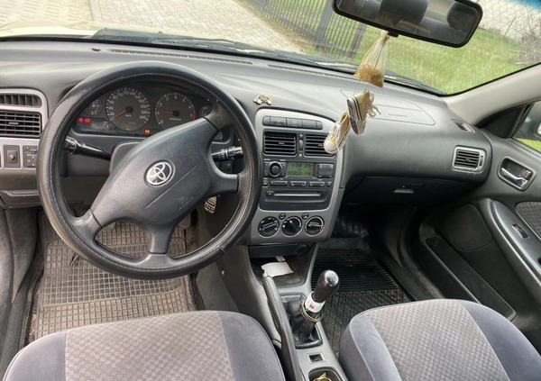 Toyota Avensis cena 2900 przebieg: 330000, rok produkcji 2001 z Wejherowo małe 137